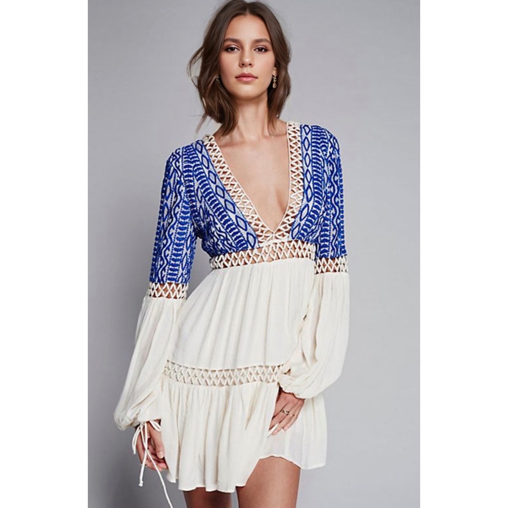 Free People Dusk to Dawn Dress Boho Sz 2 White Blue Crochet Deep V Long Sleeve